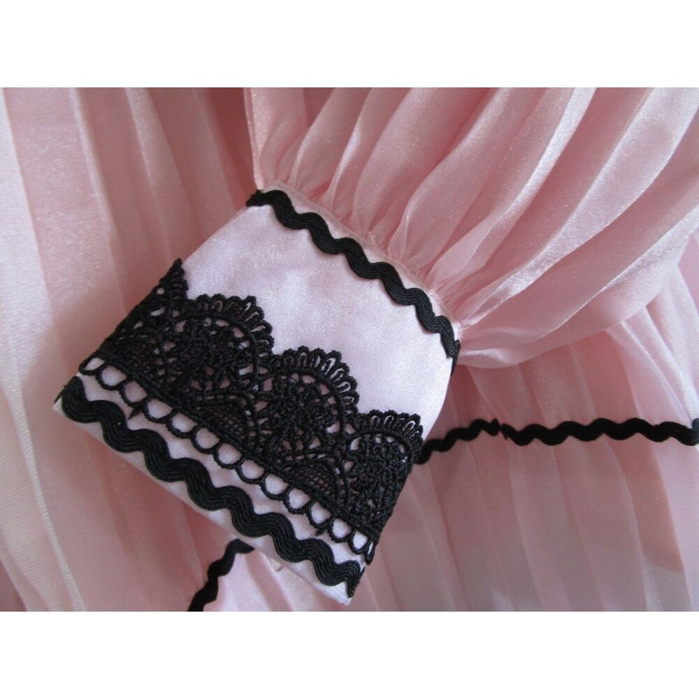 VGU Pink Accordion Pleated Swing Blouse Black RicRac Lace Vintage Style Med EUC - Picture 12 of 15